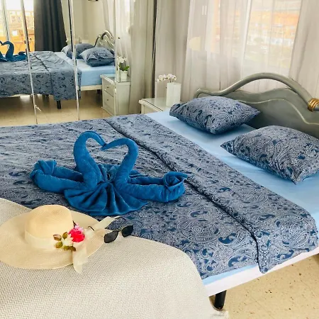 Preciosas En La Casa De 아로나