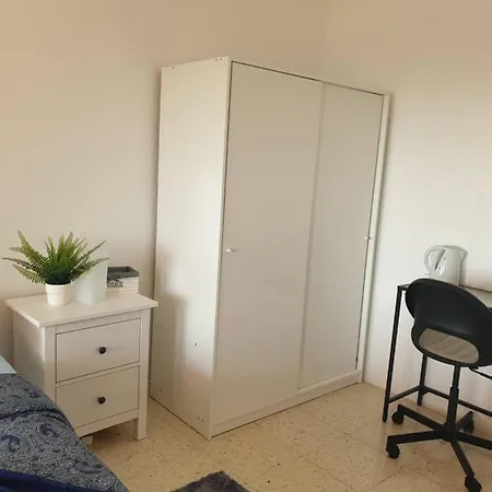 홈스테이 Preciosas En La Casa De *